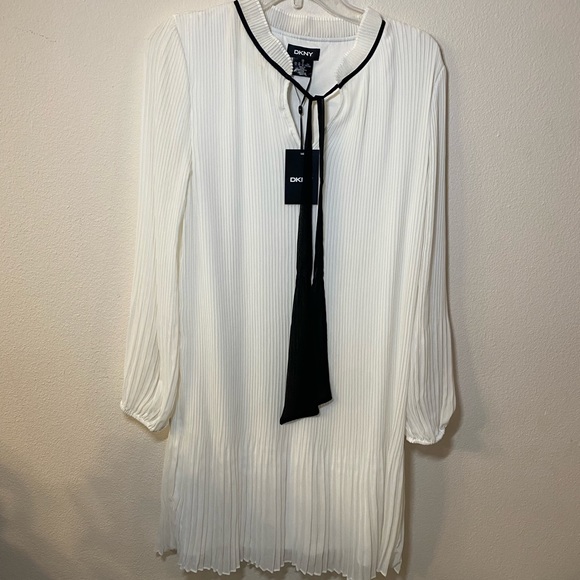 Dkny Dresses & Skirts - DKNY brand new white and black long sleeve dress size 12